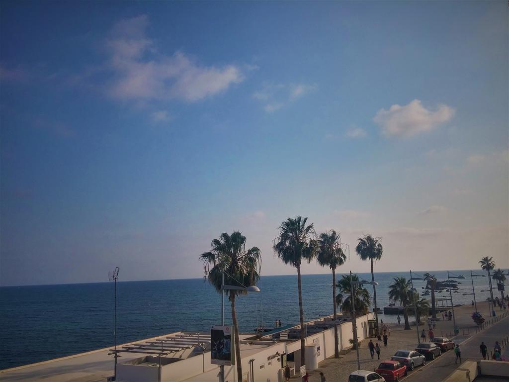 777 Beach Guesthouse Paphos 外观 照片
