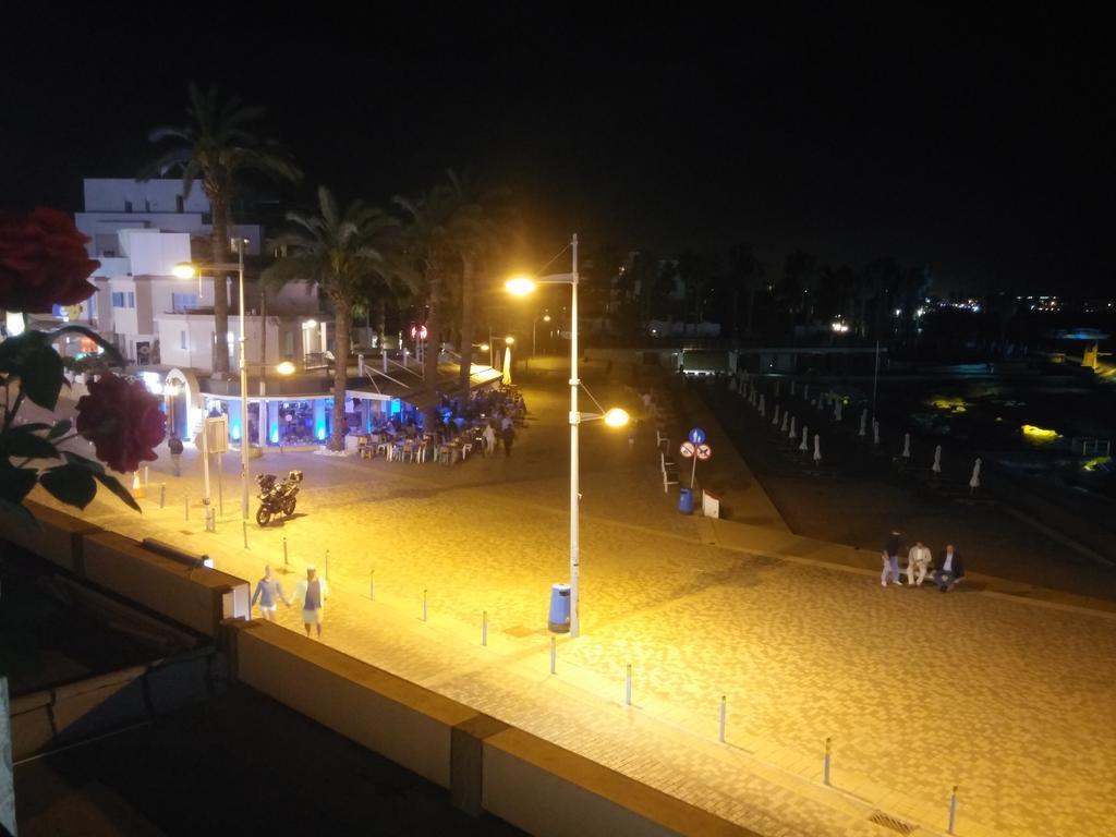 777 Beach Guesthouse Paphos 外观 照片