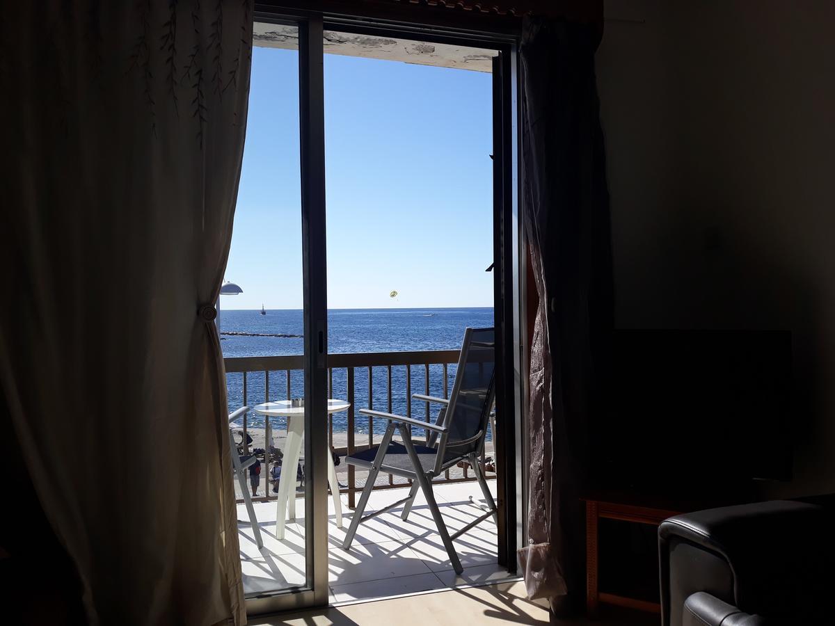 777 Beach Guesthouse Paphos 外观 照片