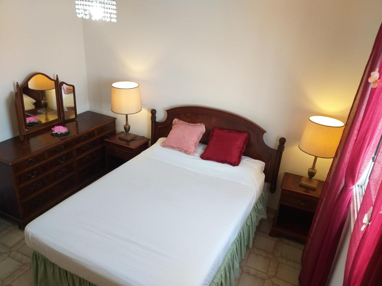 777 Beach Guesthouse Paphos 外观 照片